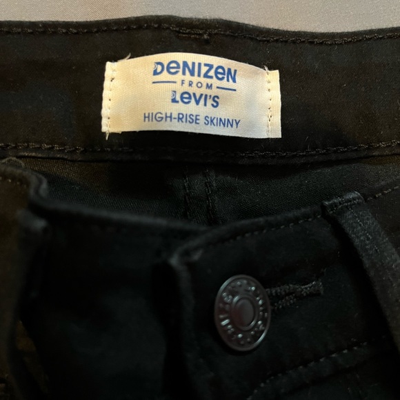 Black Jeans - Picture 2 of 3